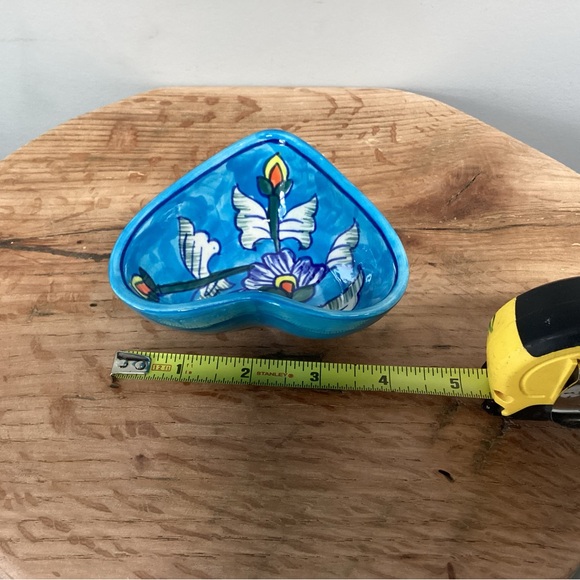 🔵 Cute Heart Shaped Dish - Trinket Bowl - Ceramic Crafted - Excellent - Picture 10 of 11